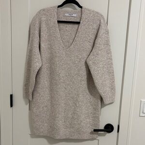 Smash + Tess Heathered Beige V-Neck Sweater